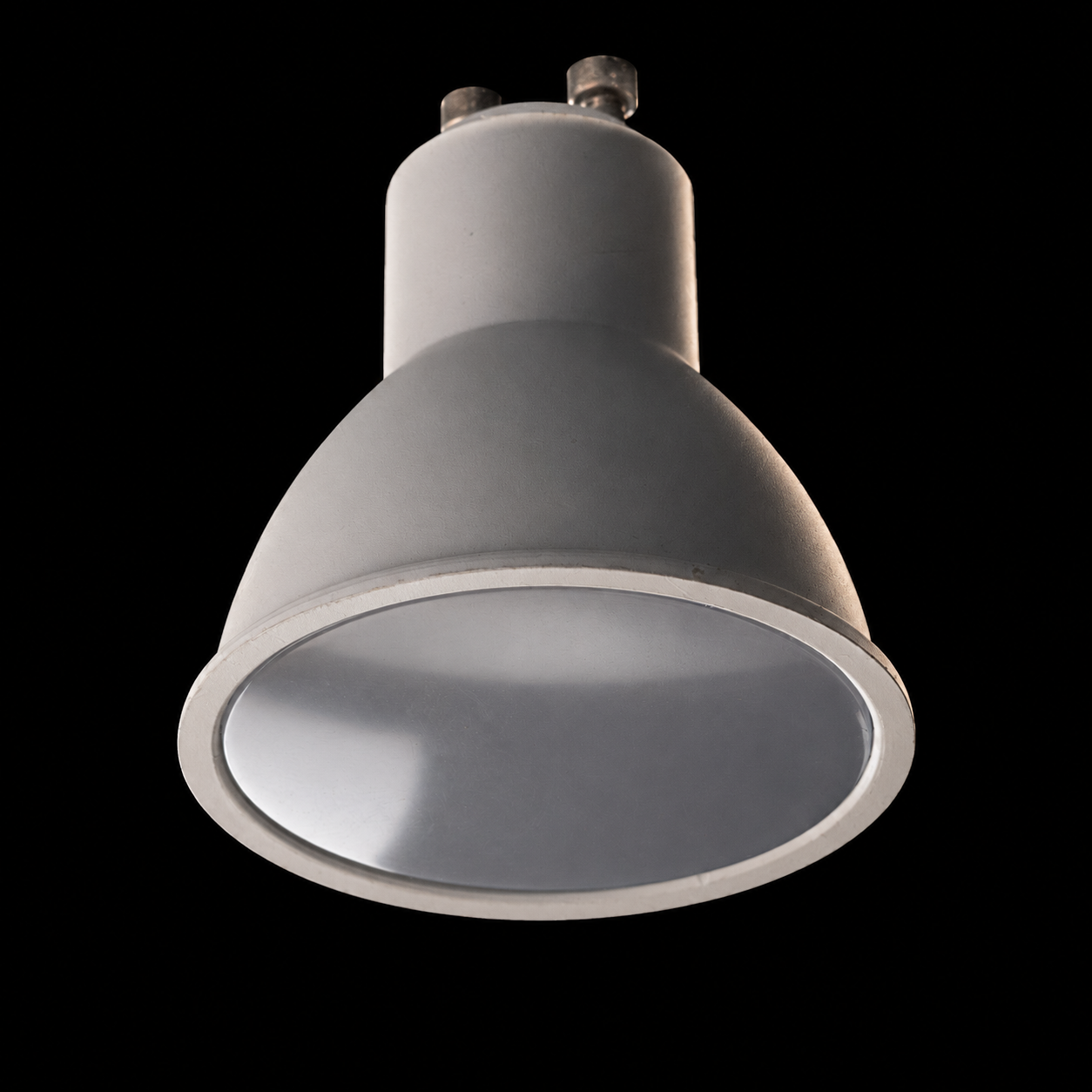 Лампа светодиодная Datts 7,5W 4200k, естественное свечение